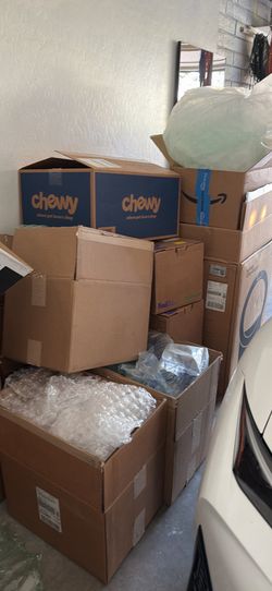 Free moving boxes and bubble wrap