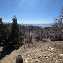 Lot land for sale rim forest ca 45k 6600 sqft services on street,  lote de venta servicios en la calle con vistas al inland empire 
Text or call the r