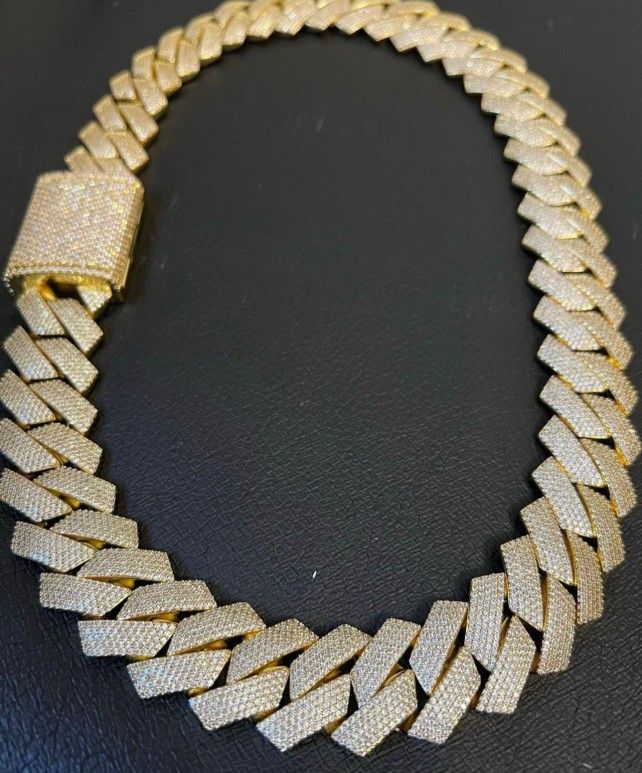 Super Thick Necklace  Different Colors Available Msg Me