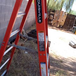 Louisville FM1506 6' Fiberglass Ladder