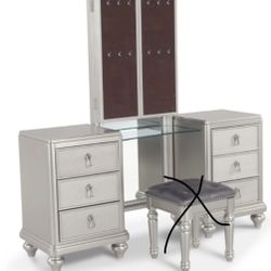 Make Up Vanity 