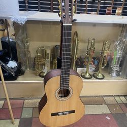 New Nuevo Classical GOOD student Guitar, Sapele Body, Real Bone Nut And Saddle $225 
