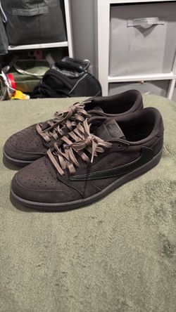 Travis Scott Jordan 1 Dark Mocha Velvet Brown