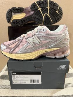 New Balance 1906R Pink Grey Sneakers Size 4.5M 6W