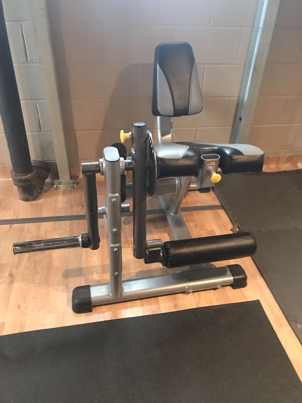 Tuff stuff leg extension/ curl machine