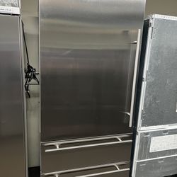 Viking 36”wide Built In Bottom Freezer 7Series Refrigerator 