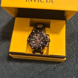 Men’s Invicta Speedway Model # 19526 Black And Silver