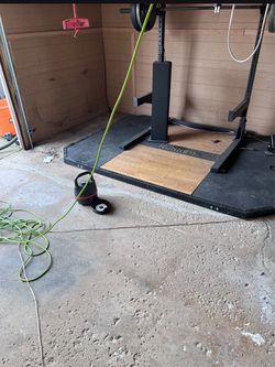Deadlift platform/squat rack