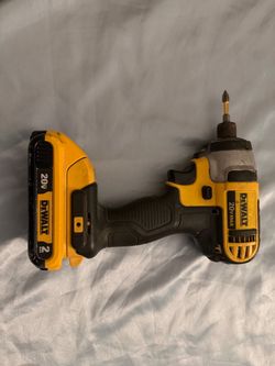 dewalt 20 volt max drill
