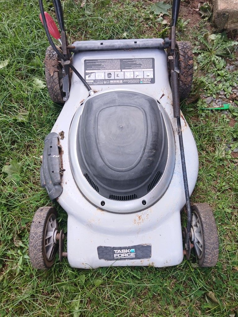 Lawnmower 