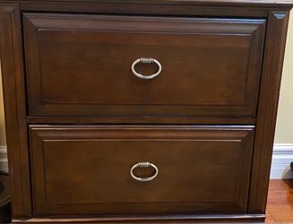 Cabinet, nightstand with big Drawers 30 By 21,5 By 31 One only