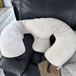 Double Breast Feeding Pillow / Almohada Doble De Lactancia