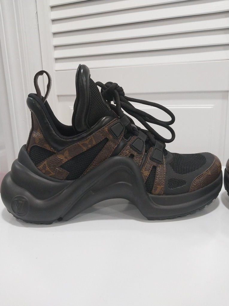 Louis Vuitton Sneakers for Sale in West New York, NJ - OfferUp