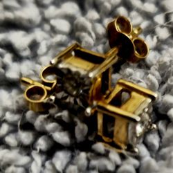 Men's Gold Diamond Stud Earrings