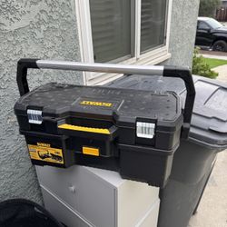 Dewalt 2-in-1 Tool Box 