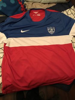NIke USA jersey. Large