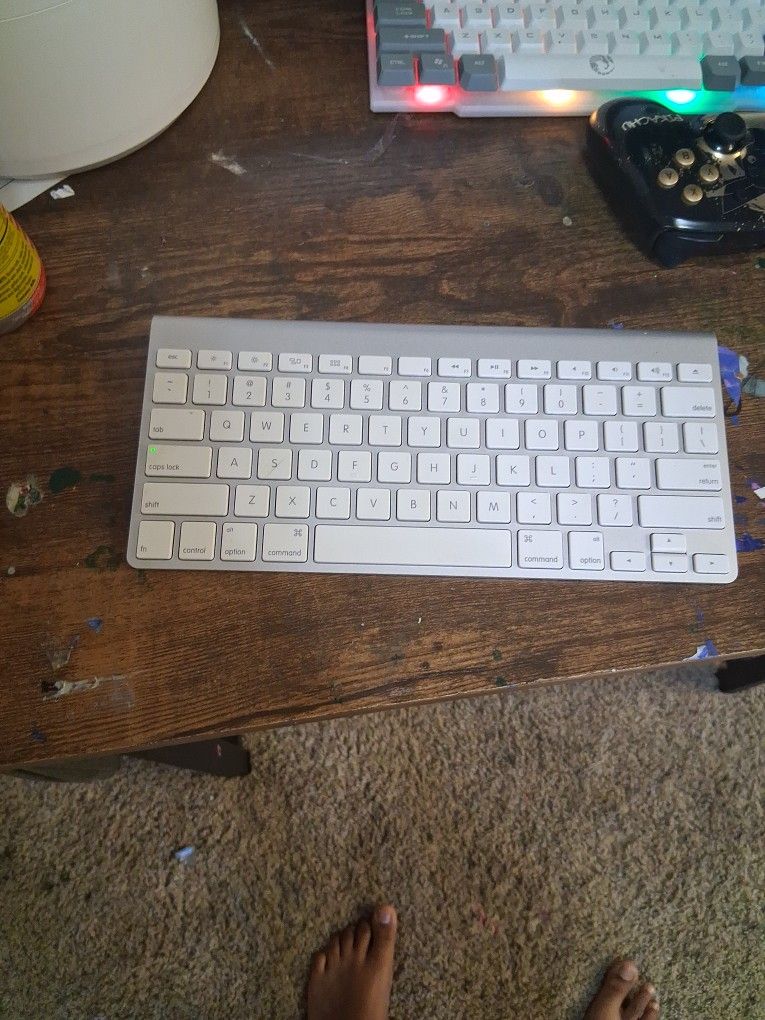 IMAC keyboard