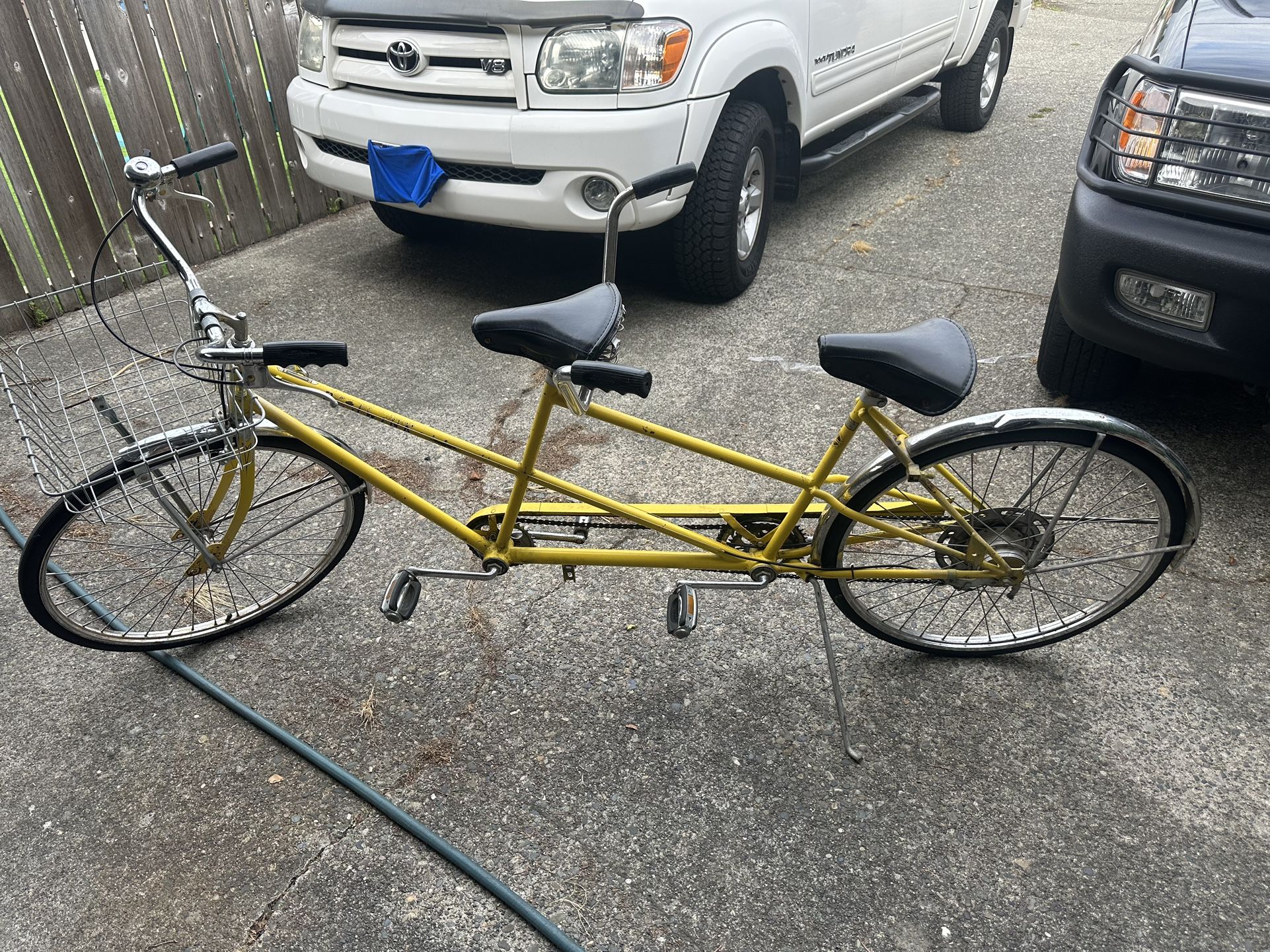 schwinn tandem bicycle for sale Twinn Classic Adult Beach Cruiser Bike, Double Seater, Low Step Steel Frame, 7-Speed, 650c Urban Tires, Alloy Caliper Brakes, Medium Frame, Blue : Sports & Outdoors Schwinn Tango Tandem Silver 2016