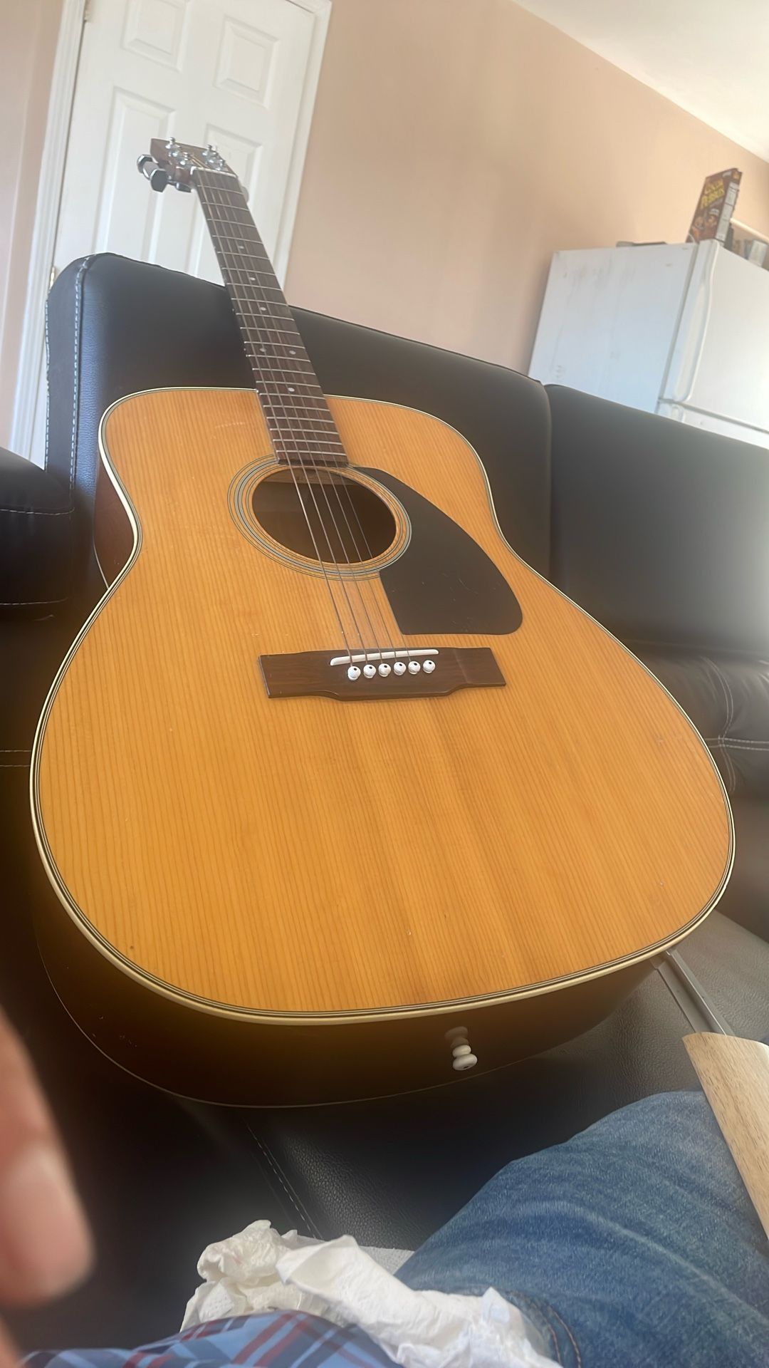 Eterna EF-21 Acoustic. Missing Last String But In Good Condition