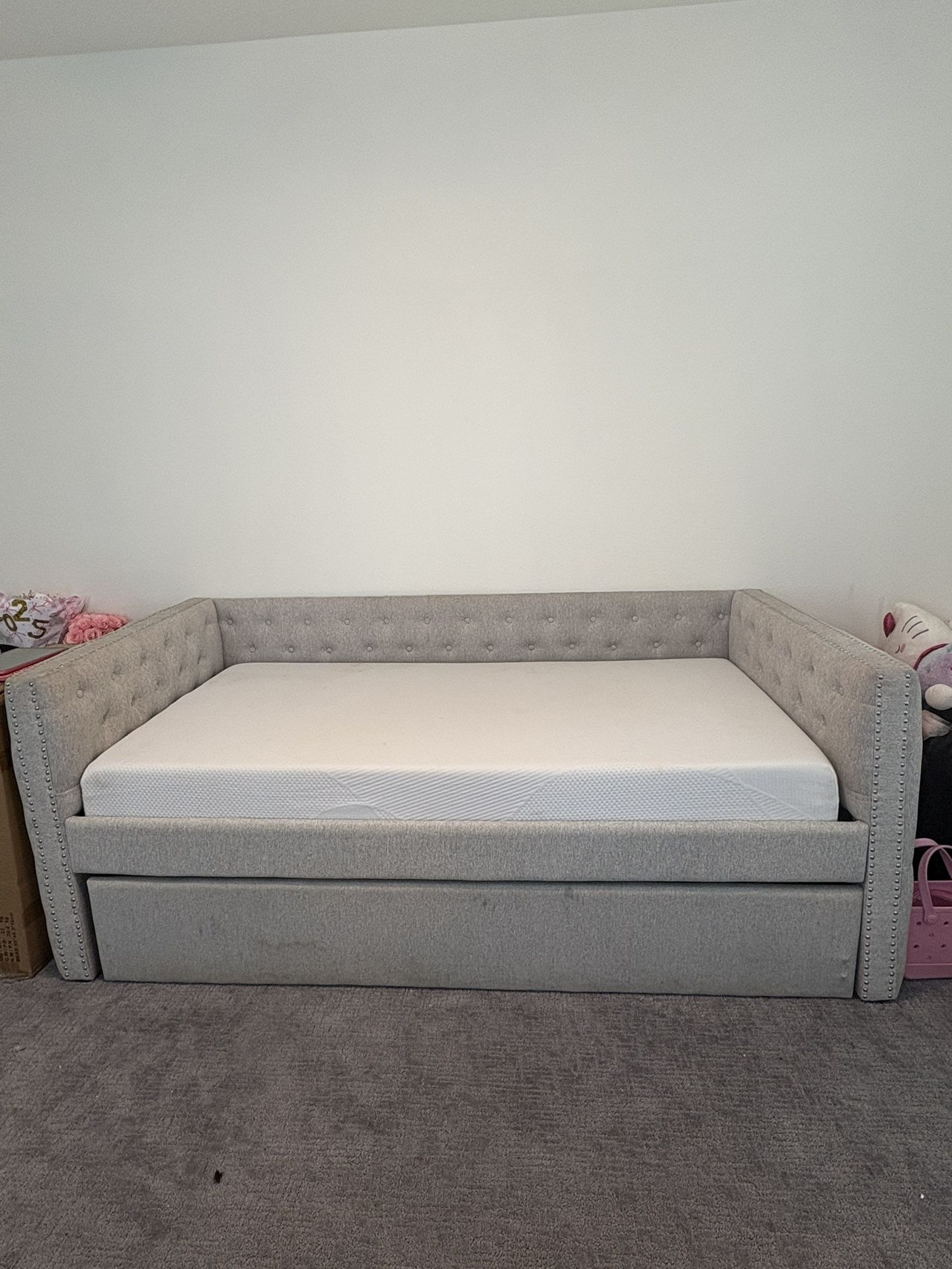 Twin-size Day Bed