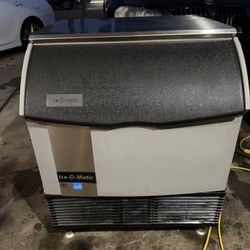 Ice Machine Ice O Matic Undercounter ice Maker 300lb/day in good Shape working condition 