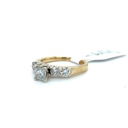 14kt Gold Diamond Ring 5 Diamonds 4.30grams Size 6 1/2 151746 1