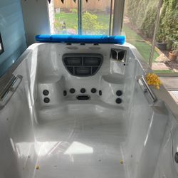 high end costal spas athletic trainer and hot tub