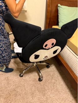 Kuromi Swivel chair