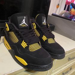 Jordan 4 yellow thunders