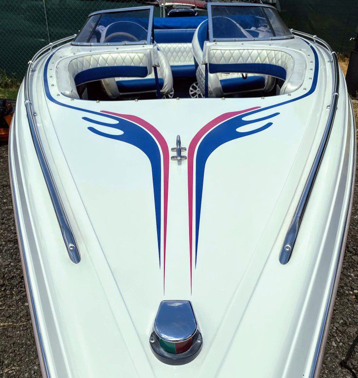 Custom 22ft Powerboat With 2013 Aluminum Trailer