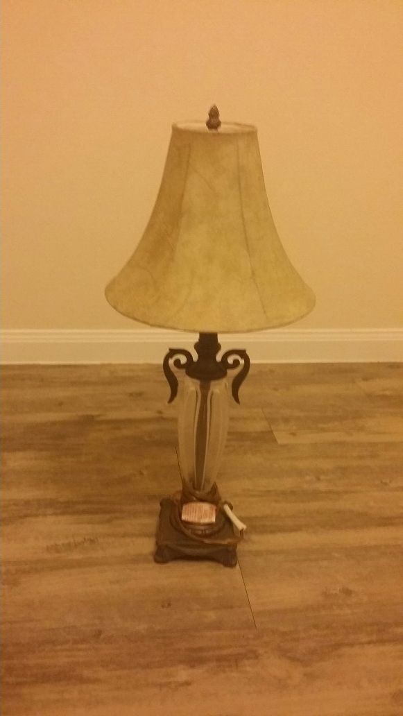 Vintage Lamp- FREE