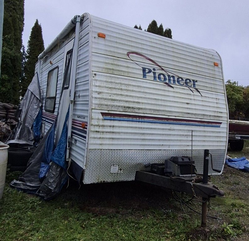 2003 Pioneer 18t6