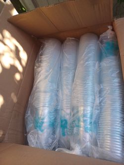 Bulk Pack of Clear Plastic Cold Cups with Blue Prints