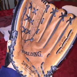 Spalding Baseball Glove 