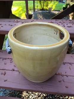 Glazed pot