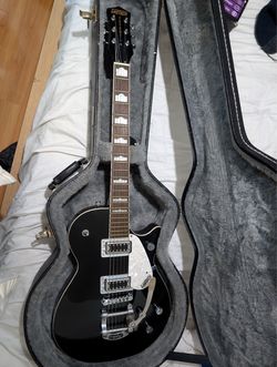 Gretsch Electromatic Jet Guitar Bundle (w/ Hard Case, Fender Amp & Loop Pedal)