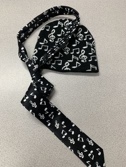 Musical notes beenie n tie