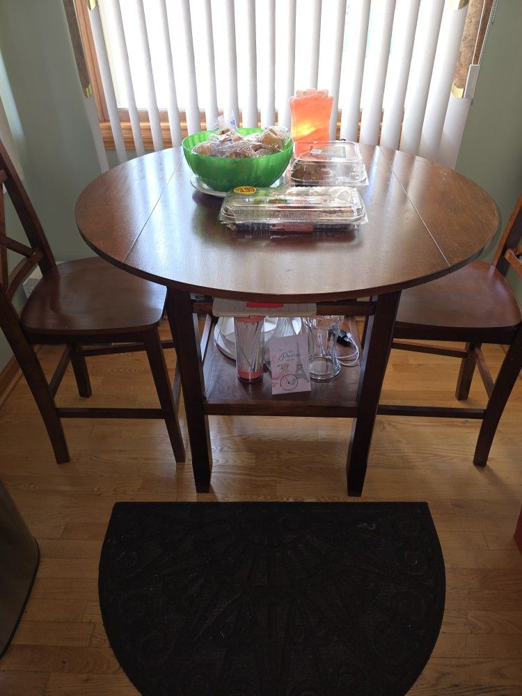 Table And Chairs Set