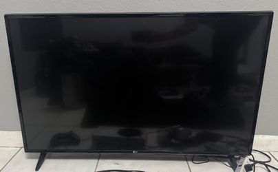 LG Smart TV. *****Moving & Need To Sell*****