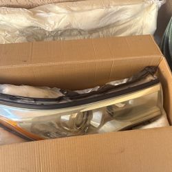 2014 TOYOTA HIGHLANDER HEADLIGHT (RIGHT)