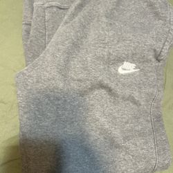  Nike Joggers