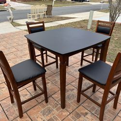 Gorgeous High Wood Table with 4 Chairs