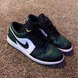 Jordan 1 low green toe