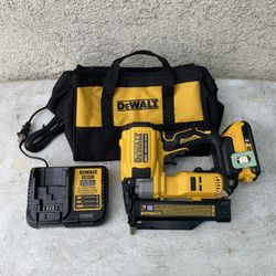 DEWALT 23 Gauge Pin Nailer