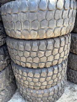 35x12.50r18 Iromman tires nuevas con 50,000 millas de garantía las 4