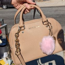 Michael Kors

MAXINE MEDIUM DOME PURSE/ SATCHEL