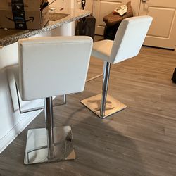 White Chime And Leather bar stools