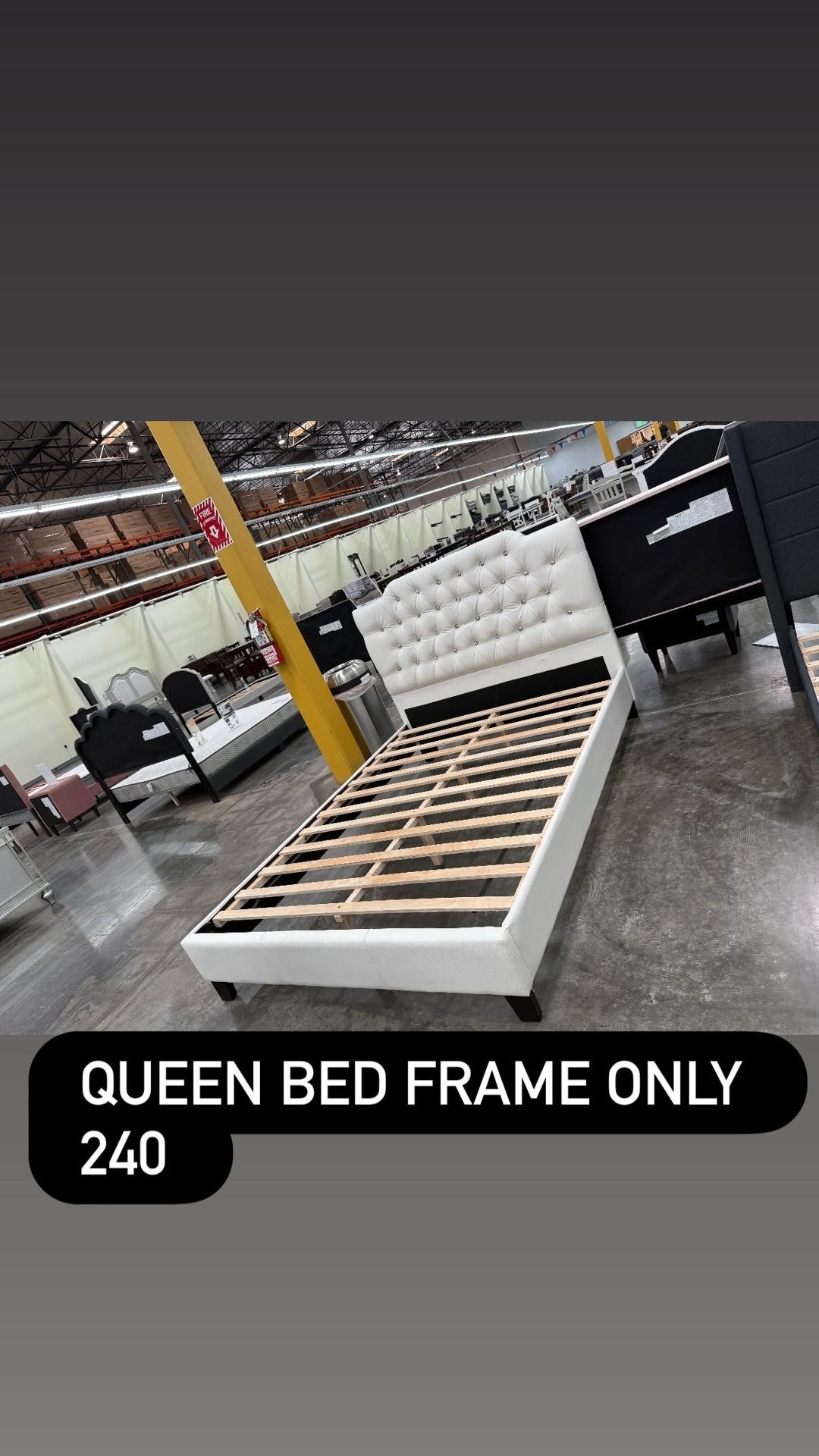 ✨ Queen Upholstered Platform Bed Frame – Tufted Crystal Headboard ✨ Upgrade your bedroom with this modern, glamorous queen bed frame! Features: •