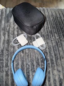 Beats Solo 4 Wireless Headphones – Slate Blue (Like New)