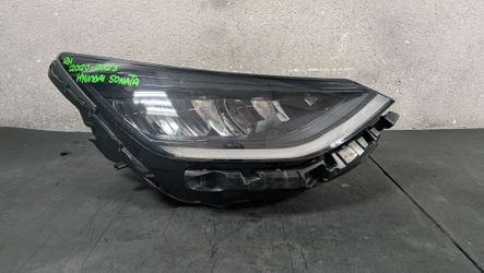 2020-2021-2022 HYUNDAI SONATA RIGHT HEADLIGHT OEM USED #10583